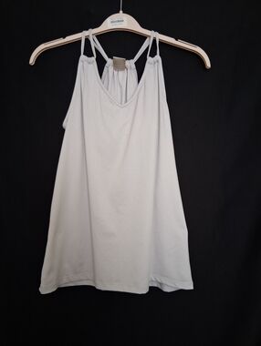 Ink +Ivy Double-Strap V-Neck Camisole in Light Gray